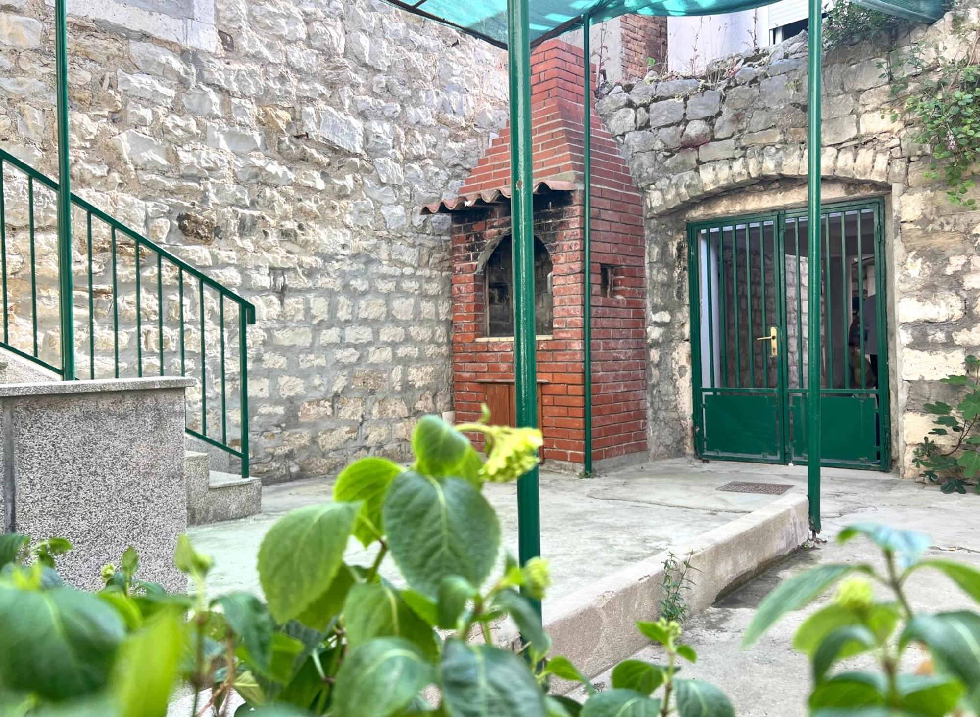 Apartman Lucijan Kaštela Exterior foto