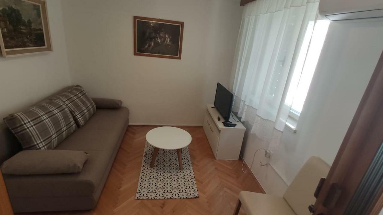 Apartman Lucijan Kaštela Exterior foto