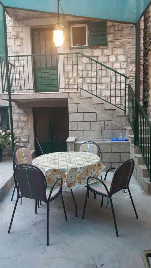 Apartman Lucijan Kaštela Exterior foto