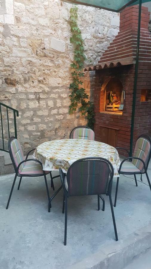Apartman Lucijan Kaštela Exterior foto